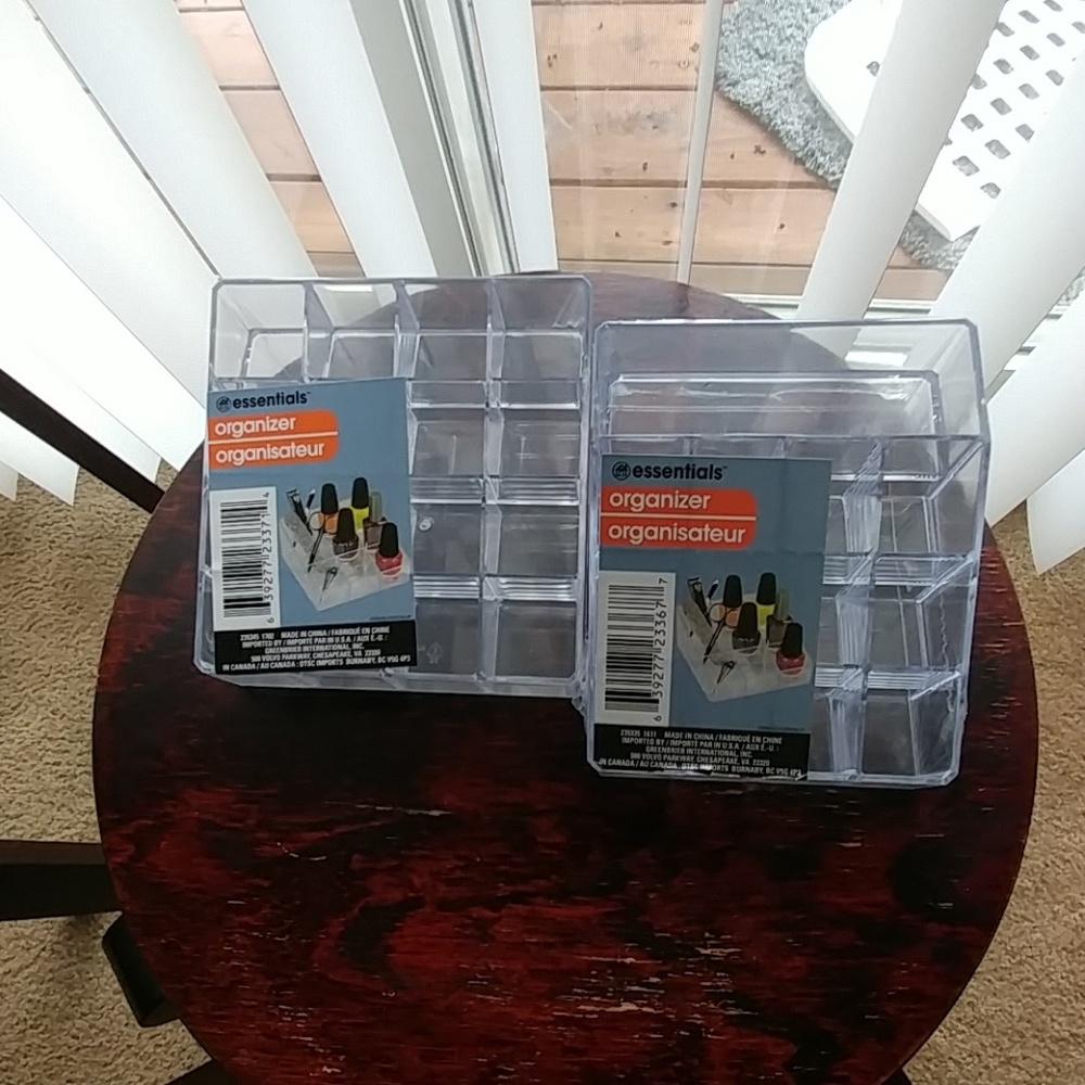 2 make up organizers